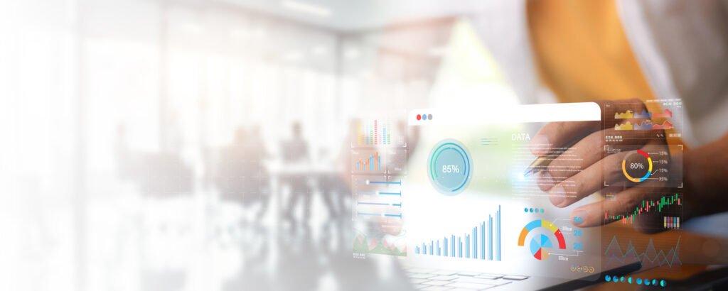 Dashboard com gráficos e indicadores de performance sobrepostos a ambiente corporativo, ilustrando a análise de métricas de RevOps.